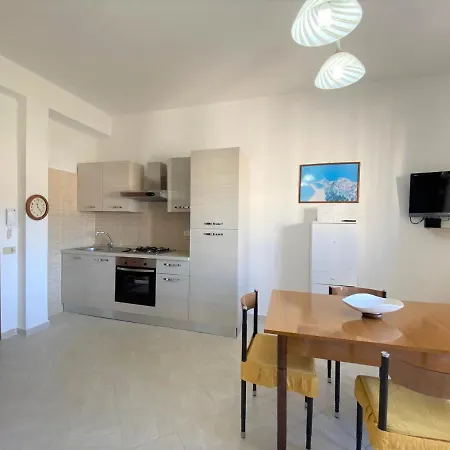 Apartment Holidaycasa Ida Confortevole Bilocale *